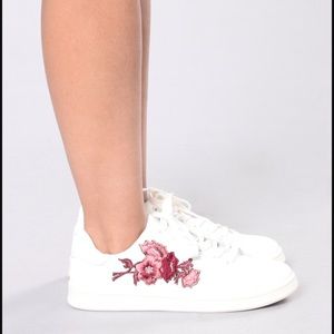 NWT floral embroidered sneakers
